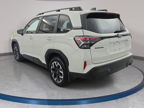 Used 2025 Subaru Forester Premium w/ Convenience Package #1 AWD/4WD image 7