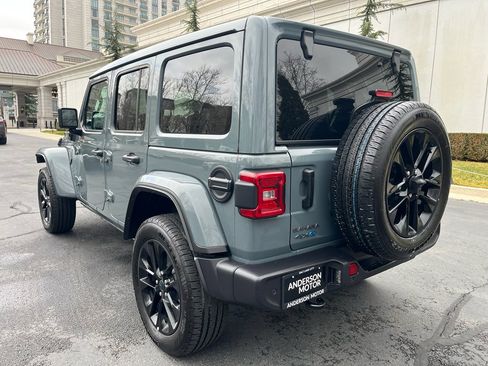 Used 2025 Jeep Wrangler Sahara w/ Safety Group image 9