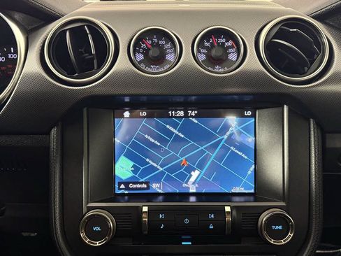 Used 2019 Ford Mustang Shelby GT350 w/ Technology Package RWD image 21
