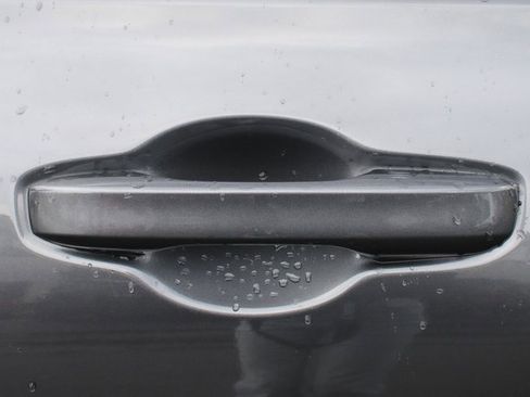 Used 2023 Honda HR-V EX-L image 9