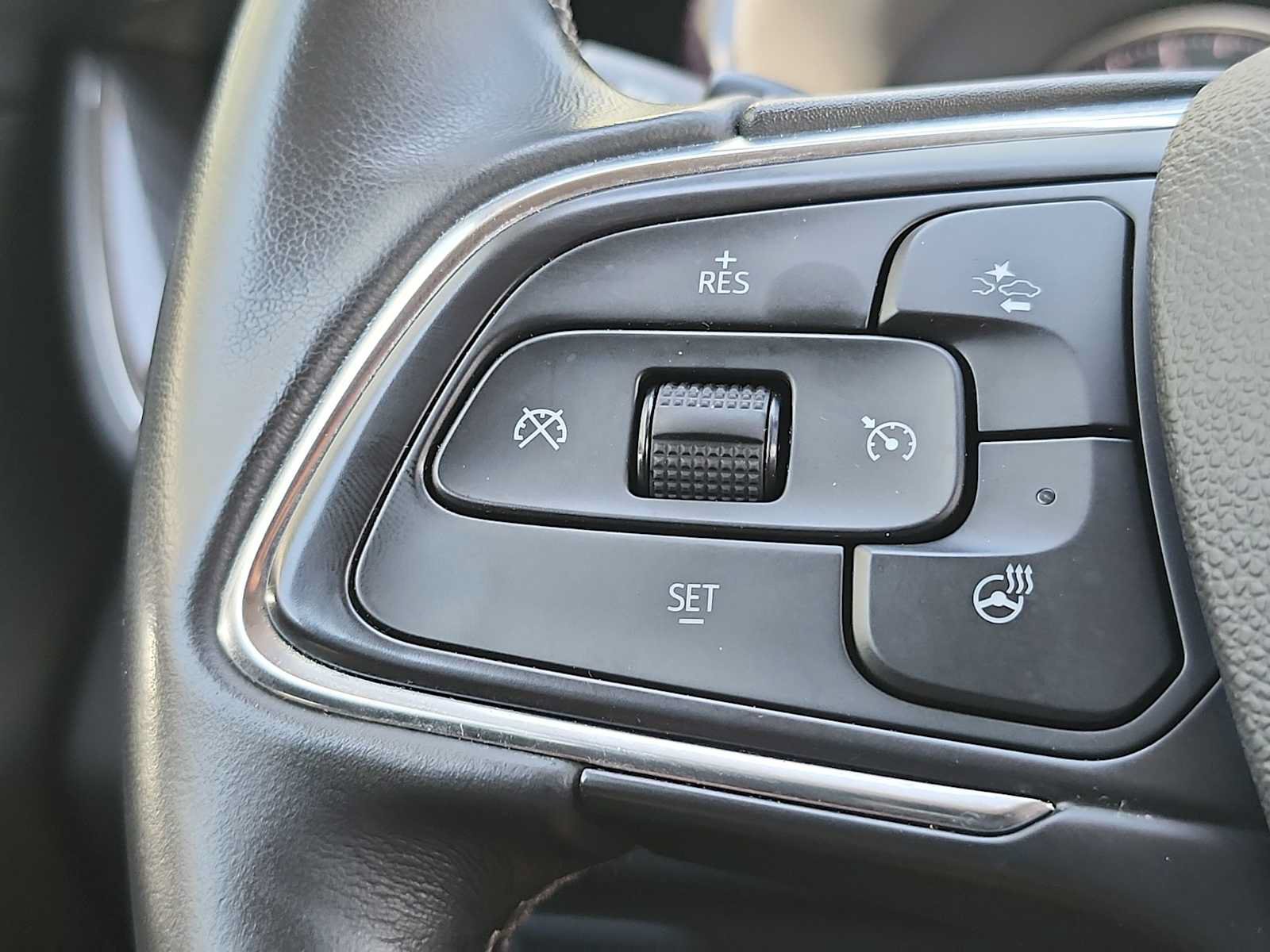 Used 2023 Buick Envision Essence w/ Sport Touring Package AWD/4WD image 27