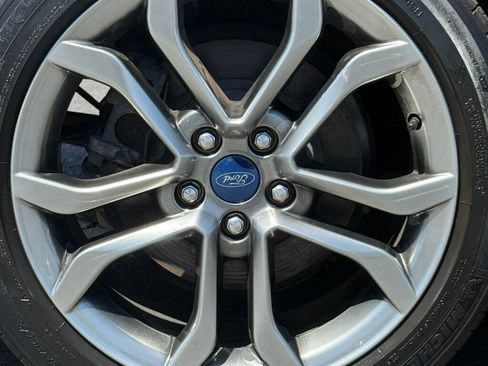 Used 2020 Ford Fusion SEL FWD image 45