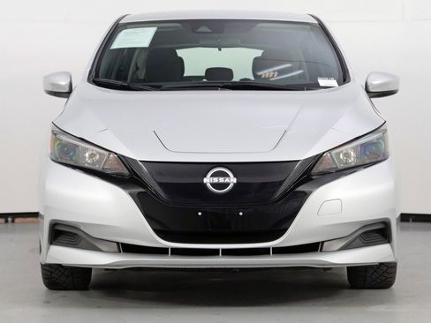 Used 2025 Nissan Leaf S image 6