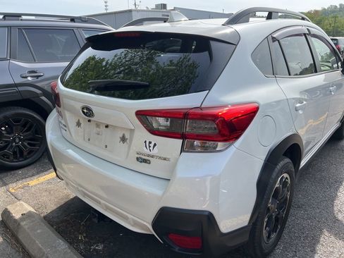 Used 2022 Subaru Crosstrek 2.0i Premium w/ Moonroof Package image 22