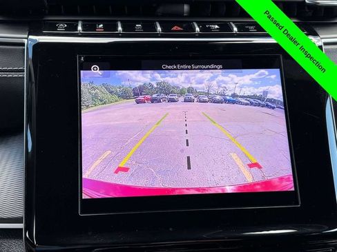 Used 2024 Jeep Grand Cherokee Altitude AWD/4WD image 18