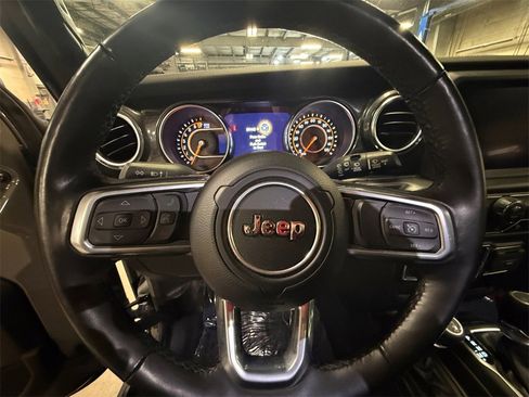 Used 2022 Jeep Wrangler Unlimited Sahara image 15