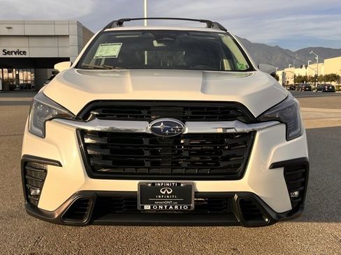 Used 2023 Subaru Ascent Limited image 3