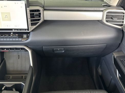 Used 2024 Toyota Tundra Limited AWD/4WD image 30