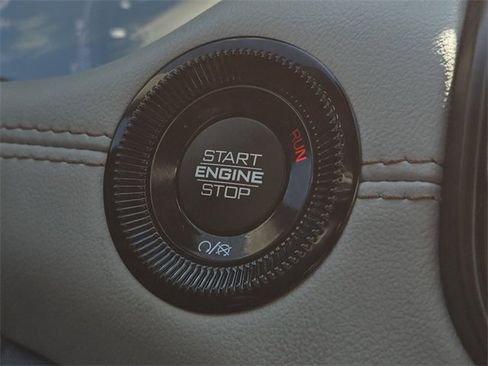 Used 2022 Jeep Compass Limited w/ Sun and Sound Group image 24