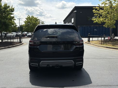 Used 2024 Honda Pilot Elite image 14