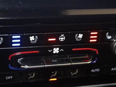 Used 2023 Jeep Grand Cherokee Summit image 8