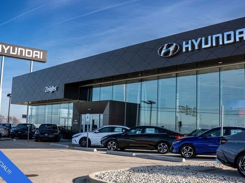 Certified 2023 Hyundai Palisade Limited w/ Cargo Package image 36