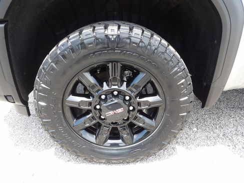 Used 2025 GMC Sierra 2500 AT4 AWD/4WD image 57