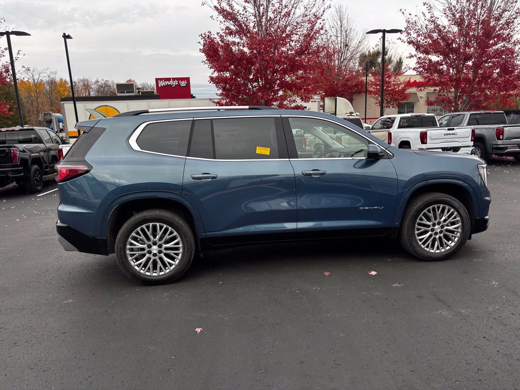 Used 2025 GMC Acadia Denali AWD/4WD image 5