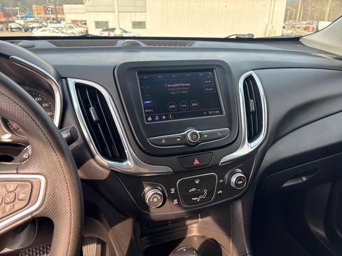 Used 2020 Chevrolet Equinox LT AWD/4WD image 16