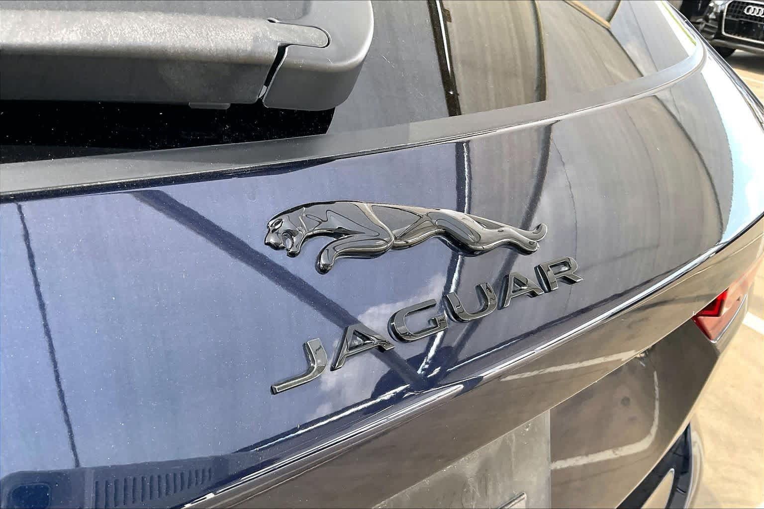 Used 2022 Jaguar F-PACE S AWD/4WD image 10