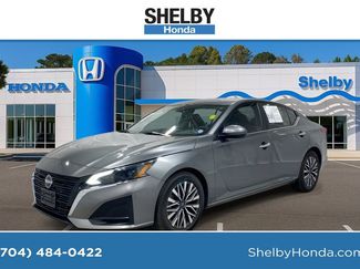 Used 2023 Nissan Altima 2.5 SV video 1