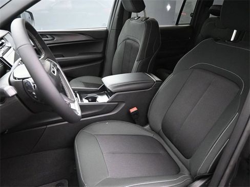 New 2025 Jeep Grand Cherokee Laredo image 13