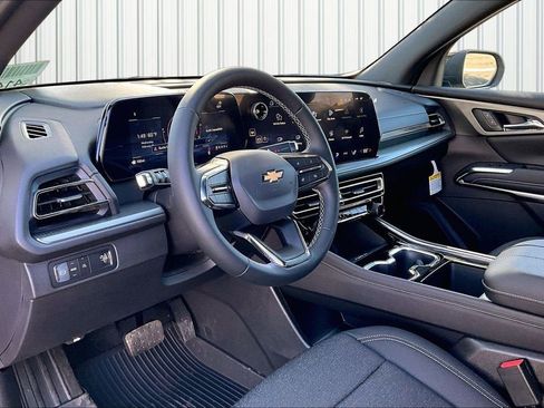 New 2026 Chevrolet Traverse LT w/ Driver Confidence Package image 3