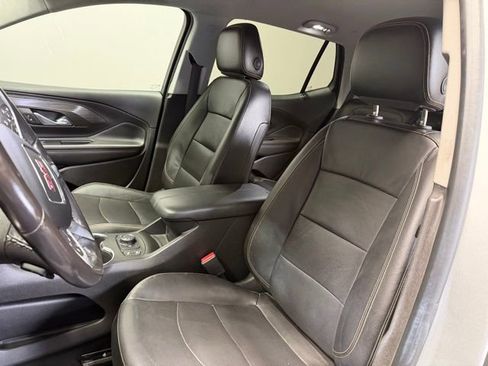 Used 2018 GMC Terrain SLT w/ Preferred Package image 16