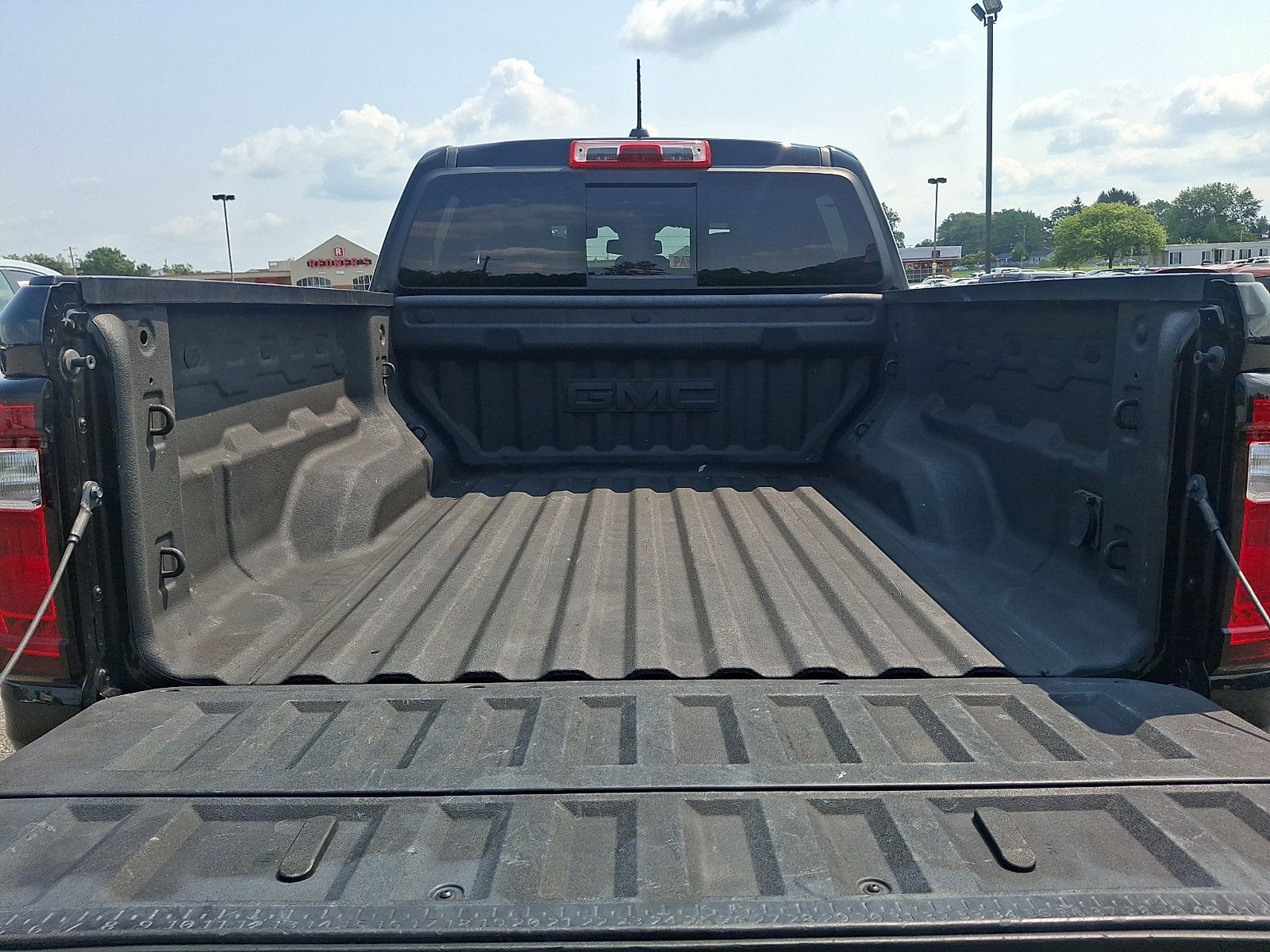 Used 2023 GMC Canyon AT4 w/ AT4 Premium Package AWD/4WD image 29