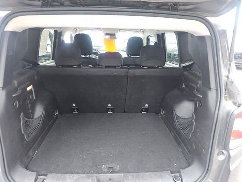Used 2018 Jeep Renegade Trailhawk w/ Cold Weather Group II AWD/4WD image 9