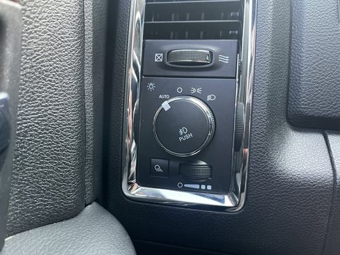 Used 2015 RAM 1500 Laramie w/ Convenience Group image 29