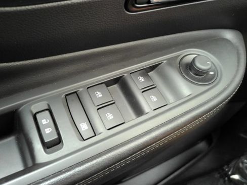 Used 2021 Buick Encore Preferred FWD image 30
