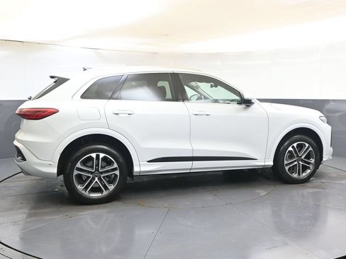 Used 2025 Audi Q5 Premium Plus w/ Premium Plus AWD/4WD image 6