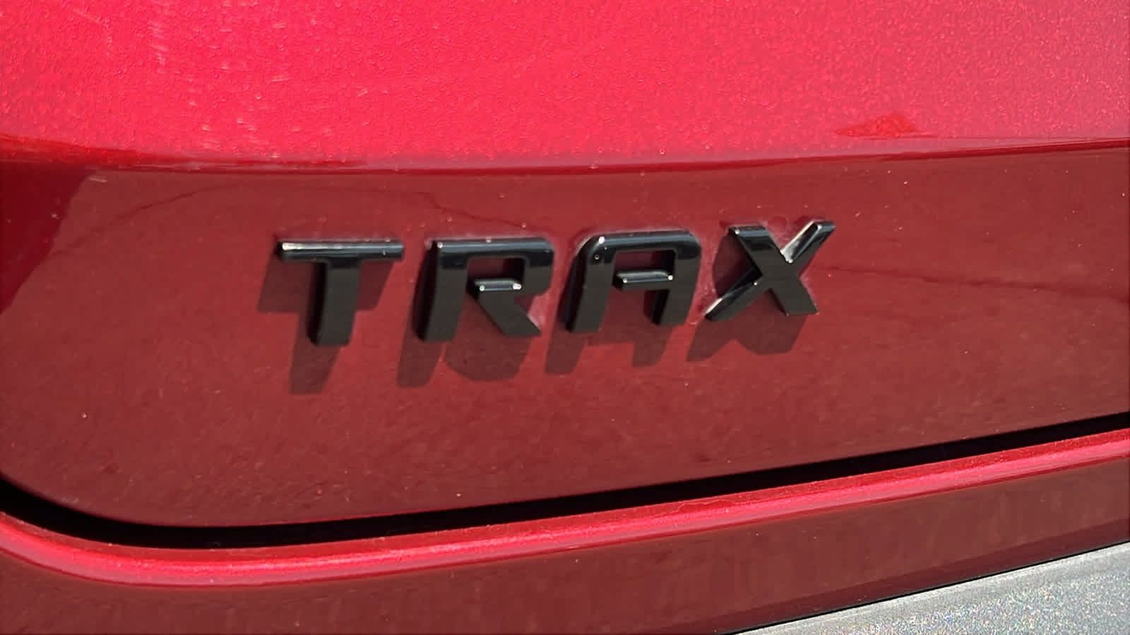 Used 2025 Chevrolet Trax RS w/ Driver Confidence Package FWD image 28
