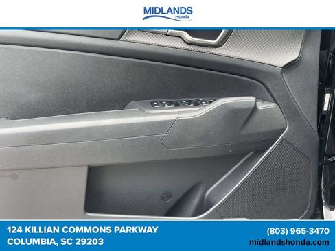Used 2025 Kia Sportage LX FWD image 15
