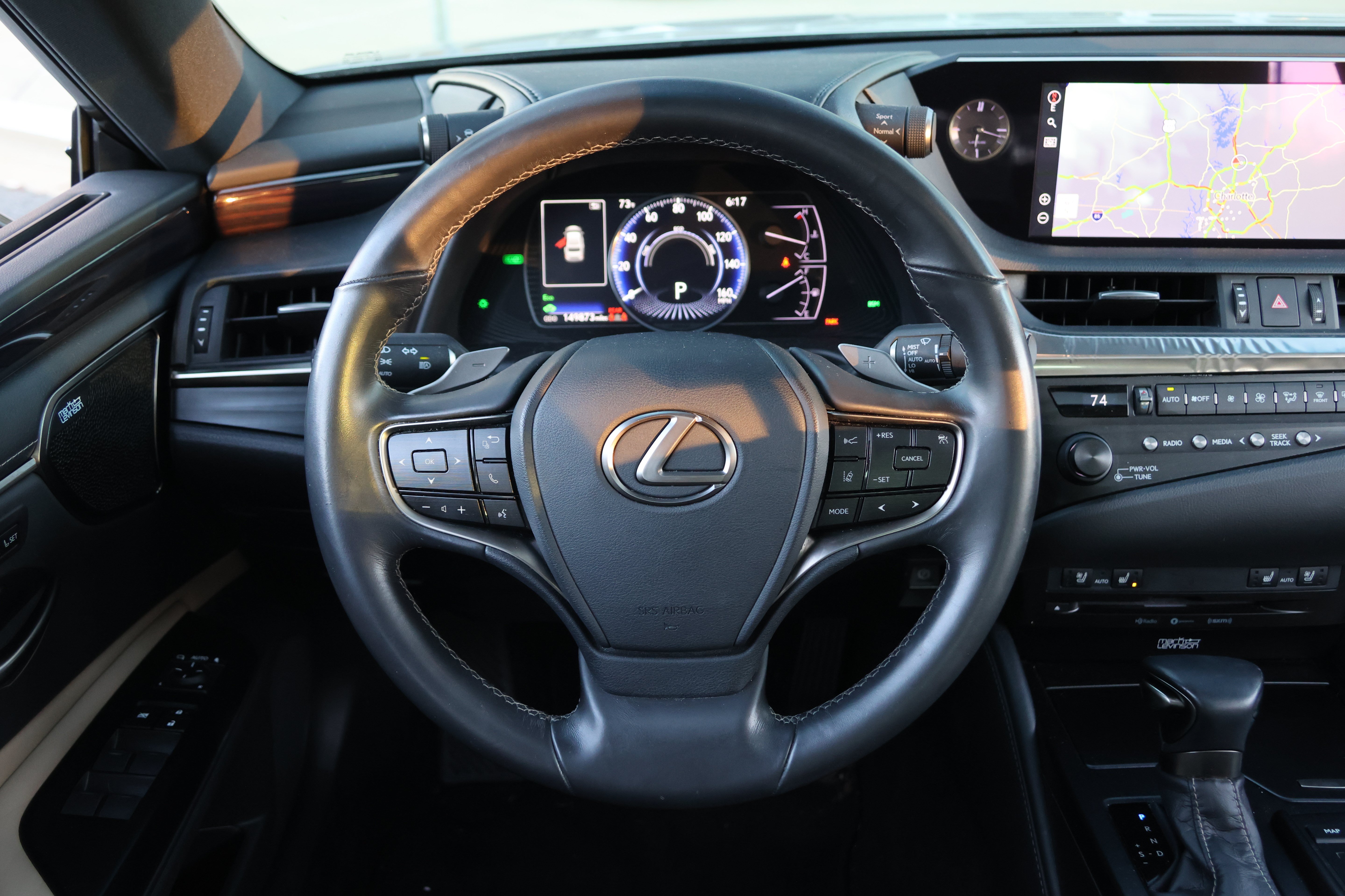 Used 2020 Lexus ES 300h w/ Premium Package FWD image 27