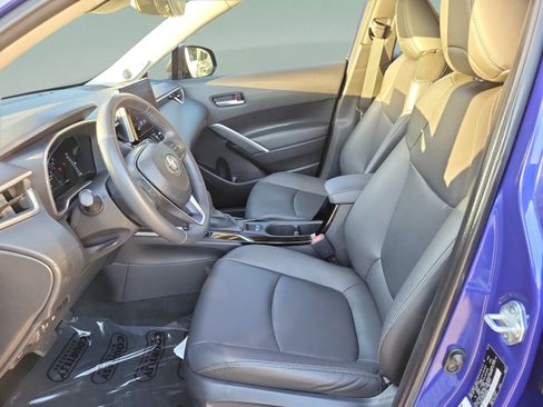 Used 2024 Toyota Corolla Cross XLE FWD image 16