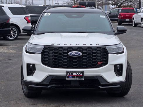 Certified 2025 Ford Explorer ST AWD/4WD image 3