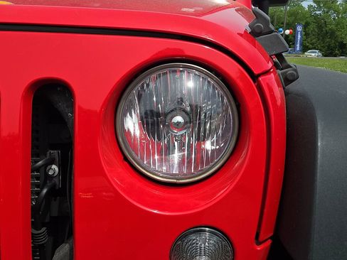 Used 2015 Jeep Wrangler Unlimited Sport w/ Quick Order Package 24S AWD/4WD image 13