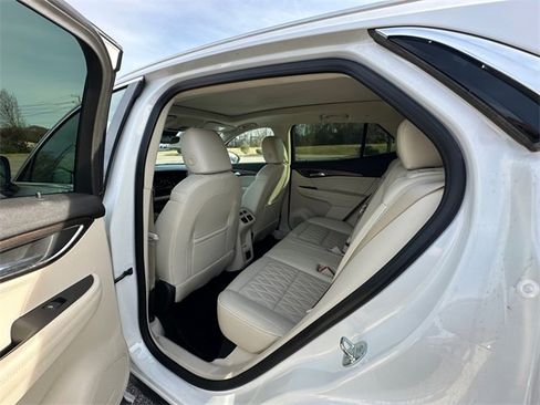 Used 2023 Buick Envision Avenir image 18