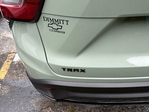 Used 2024 Chevrolet Trax RS w/ Sunroof Package FWD image 6