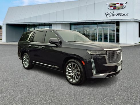 Certified 2022 Cadillac Escalade Premium Luxury Platinum w/ Heavy-Duty Trailer Package AWD/4WD image 7