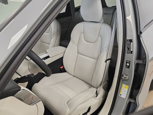 New 2026 Volvo XC60 B5 Ultra w/ Protection Package Premier image 43