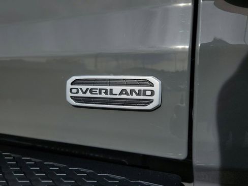 Used 2021 Jeep Gladiator Overland w/ Uconnect 4C Nav & Sound Group image 32