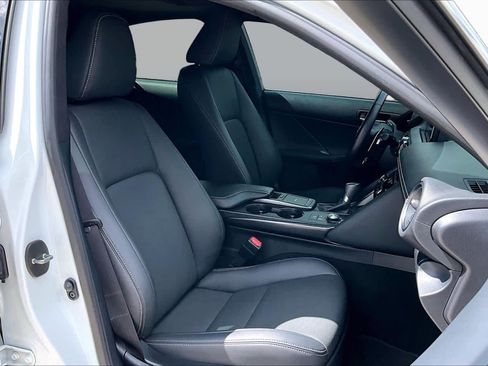 Used 2024 Lexus IS 350 F Sport RWD image 9