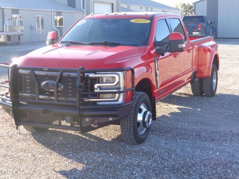 Used 2023 Ford F350 Lariat w/ Lariat Ultimate Package image 2