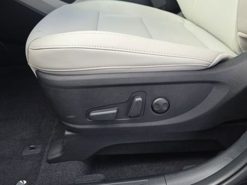 Certified 2025 Kia Telluride S FWD image 21