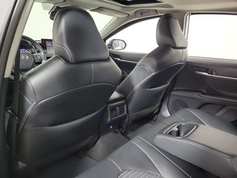 Used 2024 Toyota Camry SE w/ Cold Weather Package FWD image 11