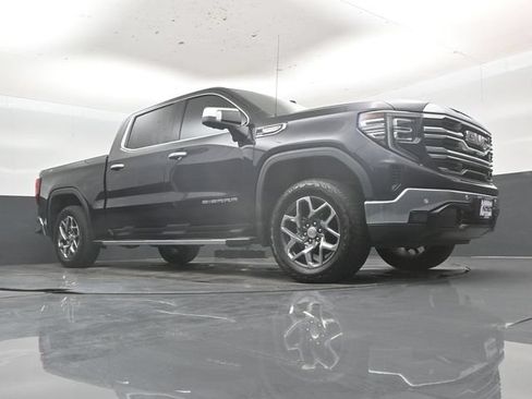 Used 2022 GMC Sierra 1500 SLT AWD/4WD image 45