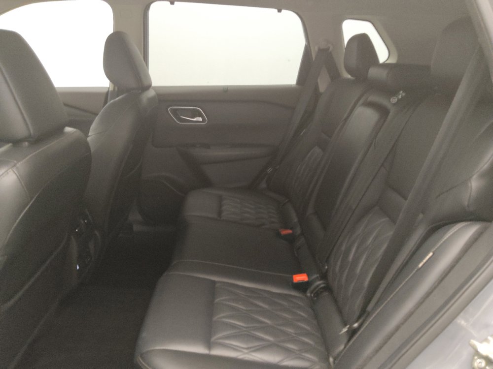 Used 2021 Nissan Rogue Platinum FWD image 18