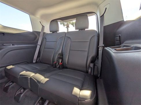 Used 2019 GMC Acadia SLT image 18