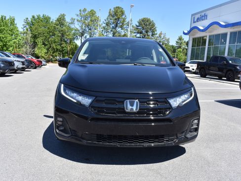 New 2026 Honda Odyssey Touring image 4