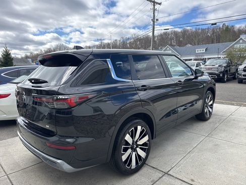 New 2026 Mitsubishi Outlander SE AWD/4WD image 9