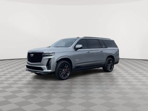 Used 2024 Cadillac Escalade ESV V w/ LPO, ONYX Package AWD/4WD image 4